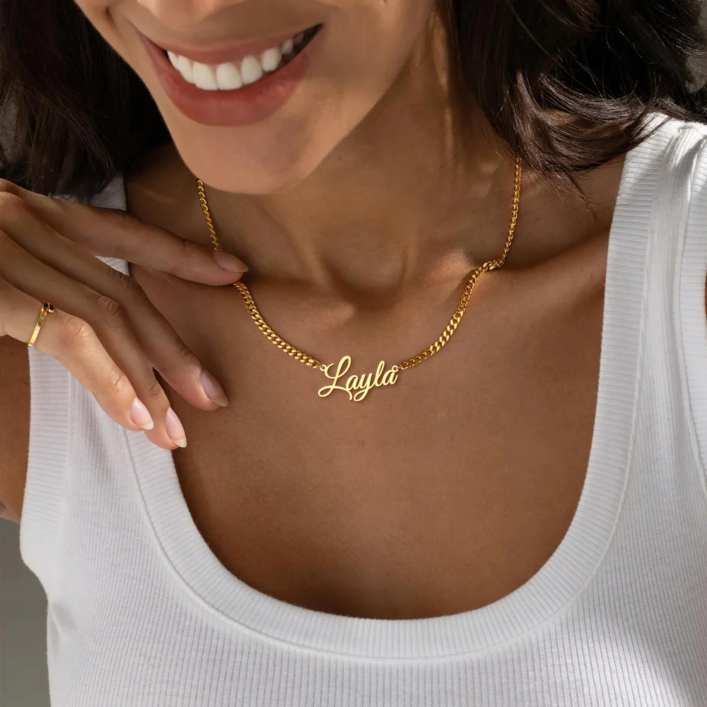 Yofair Gold plated name necklace on a curb chain, view 4