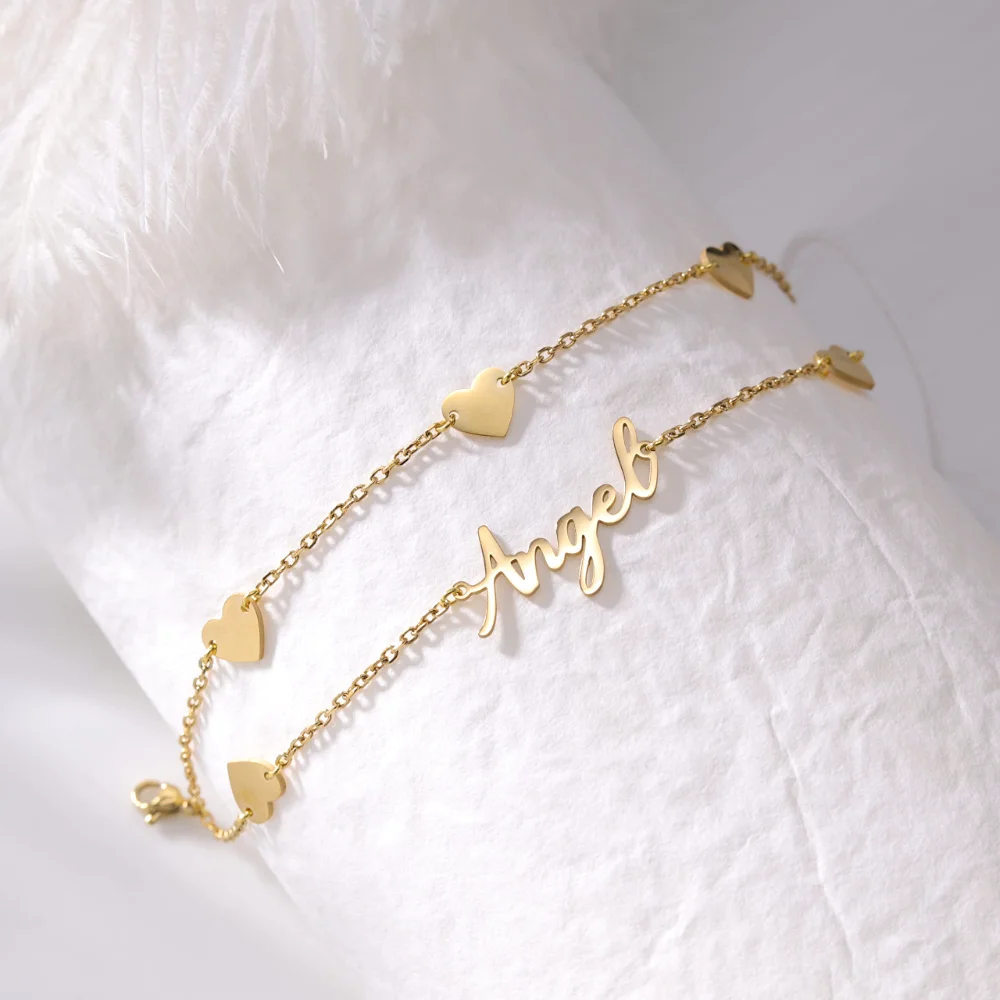 Yofair Name bracelet with hearts along the chain, view 2